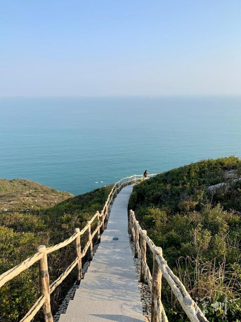 Dongchong-Xichong Coastal Trail: Hike Through China’s Most Beautiful Coastline