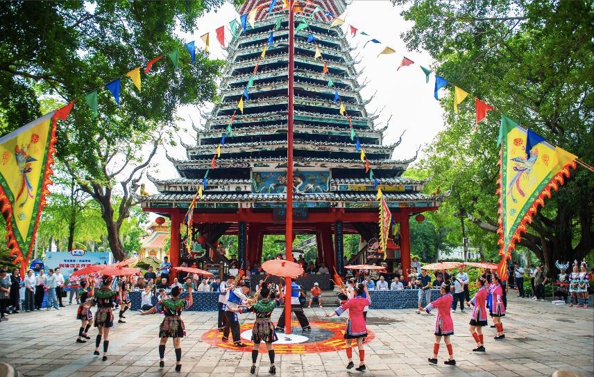 Splendid China Folk Culture Village: A Day Tour of Chinese Wonders & Traditions