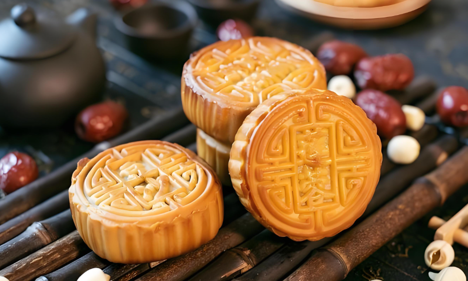 Mooncakes: The Iconic Delicacy of China’s Mid-Autumn Festival