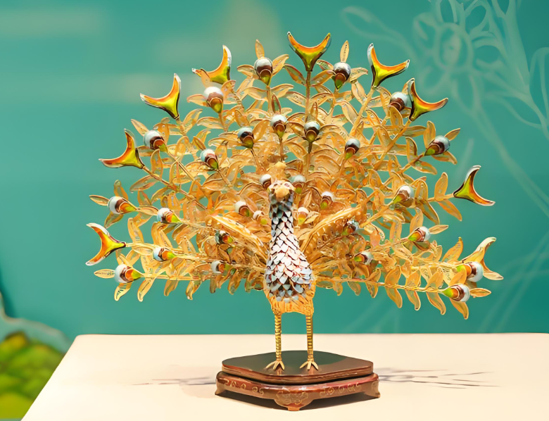 指尖上的京韵：北京非遗手工艺品深度游览指南