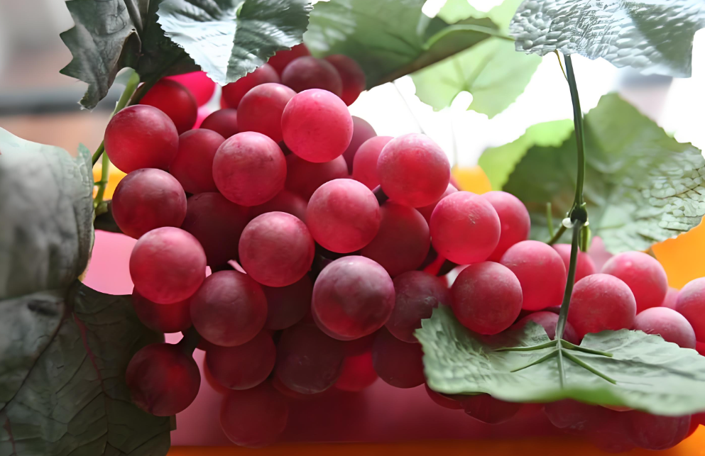 Beijing Chang’s Glass Grapes: A Century-Old Intangible Heritage of Craftsmanship