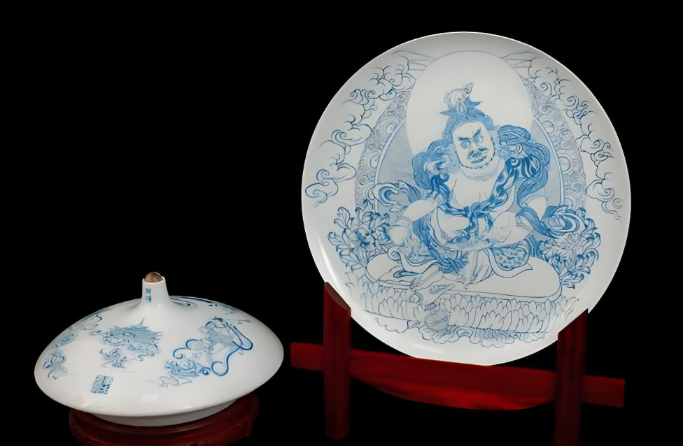 Beijing Porcelain Carving: Intangible Heritage of Ink Art on Ceramic Glaze
