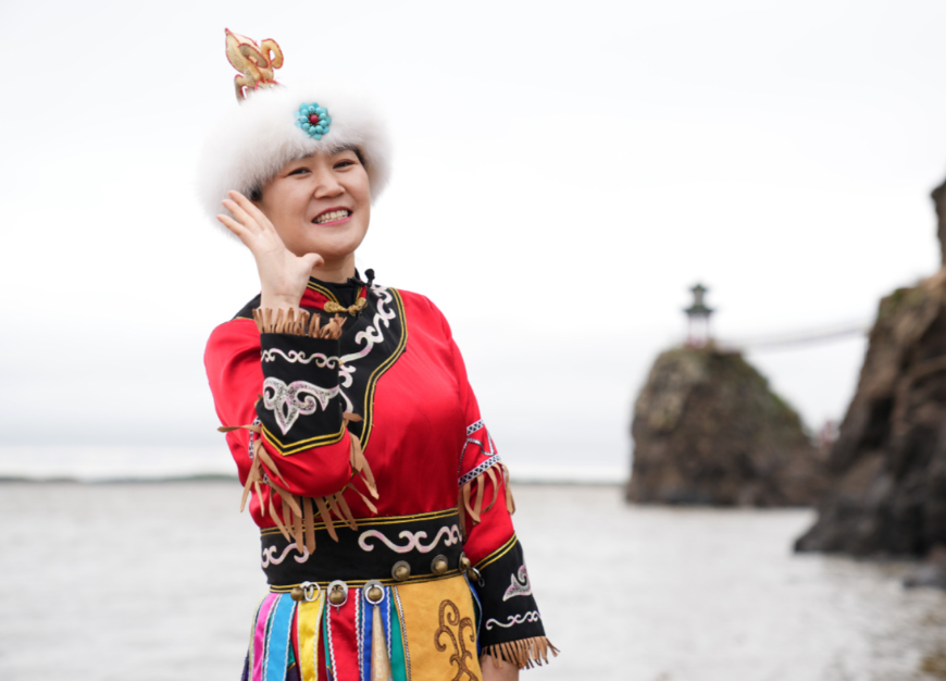 鱼皮裁霓裳 渔猎绘图腾——赫哲族服饰体验全攻略