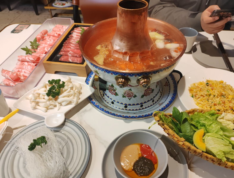 Old Beijing Copper Pot Hot Pot Guide: Explore the Centennial Flavor of Authentic Beijing Cuisine-Dgcity-Discover Great Chinese City