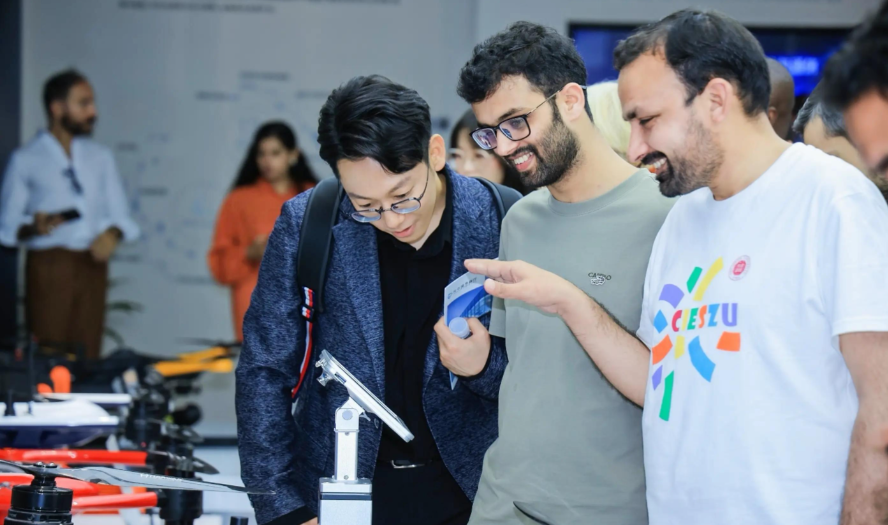 2026最新外国人来华注册企业全流程——从核名到领证，线上线下通办（附避坑指南）