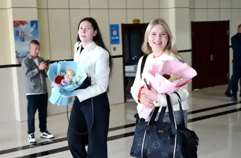 2025版外资准入负面清单通俗解读——外籍人士来华经商，哪些行业能做、哪些需审批、哪些禁止？-Dgcity-Discover Great Chinese City