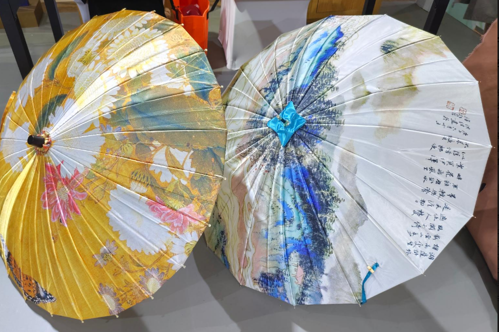 Chinese Cultural and Creative Design: The Symbiosis of Tradition and Modernity