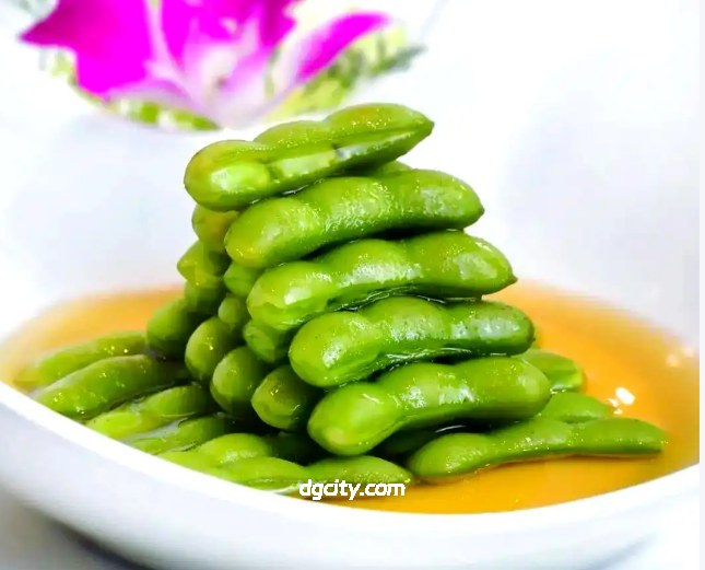 Fragrance of Fermented Grains: Taste Authentic Shanghai Flavor with Drunken Chicken and Braised Edamame Fragrance of Fermented Grains: Taste Authentic Shanghai Flavor with Drunken Chicken and Braised Edamame