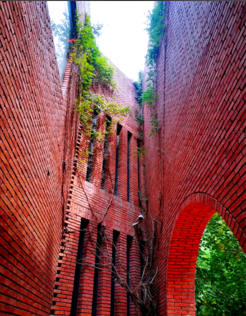 红砖凝韵，艺揽东方——北京红砖美术馆外国旅客专属指南-Dgcity-Discover Great Chinese City