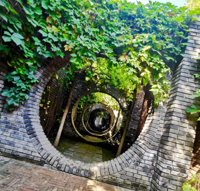 Red Brick Art Museum Beijing: A Guide for Foreign Travelers to Explore Contemporary Art-Dgcity-Discover Great Chinese City