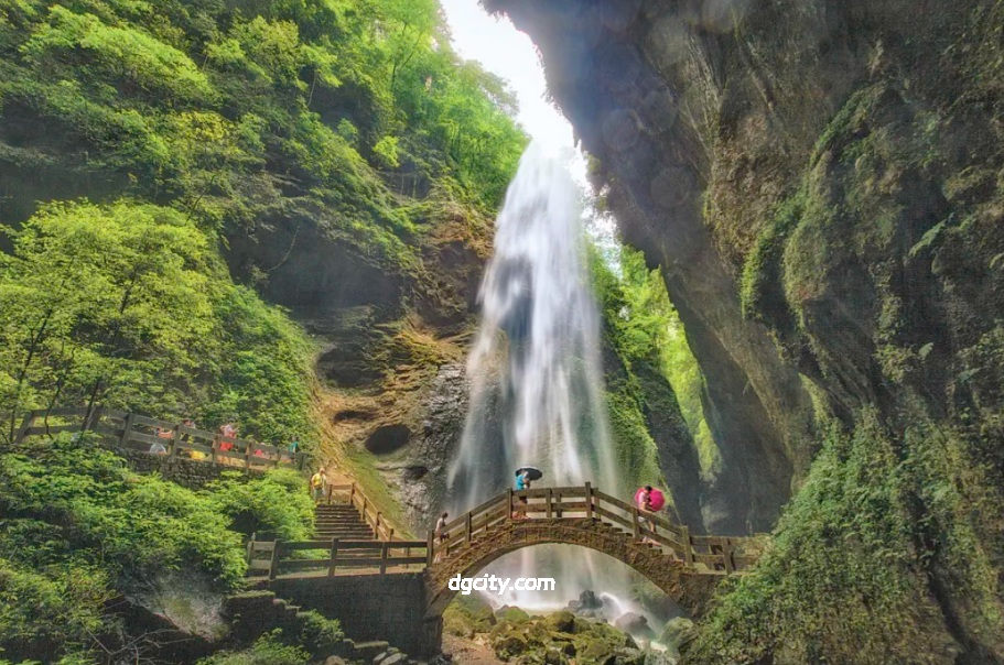 A Comprehensive Travel Guide to Wulong Tiansheng Three Bridges