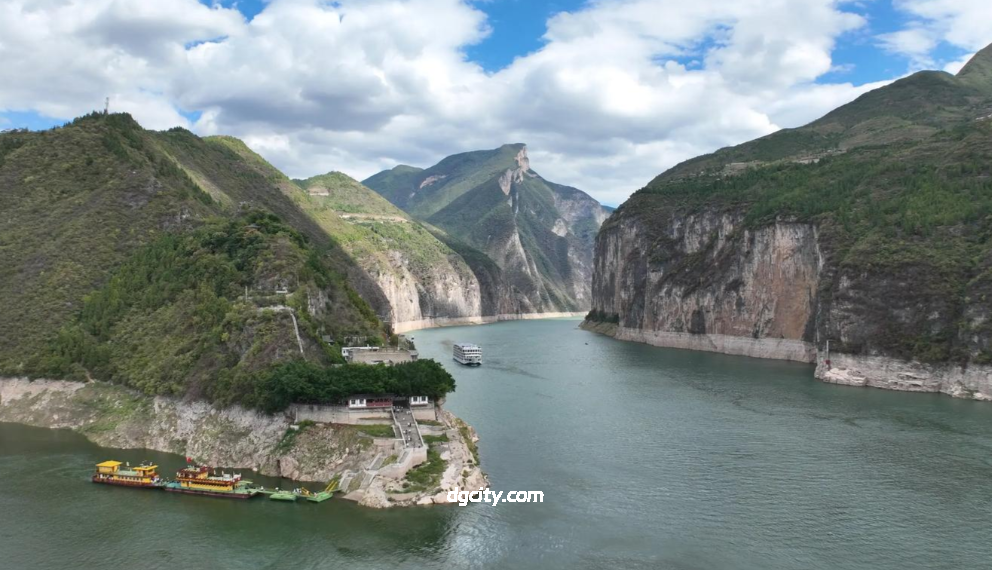 Baidi City & Qutang Gorge, Poetry and Rivers at the Start of the Three Gorges-Dgcity-Discover Great Chinese City