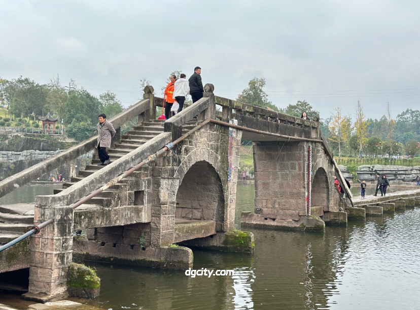 Wanling Ancient Town in Rongchang, Chongqing – Immigrant Water Town & Intangible Heritage Secret Wanling Ancient Town in Rongchang, Chongqing – Immigrant Water Town & Intangible Heritage Secret