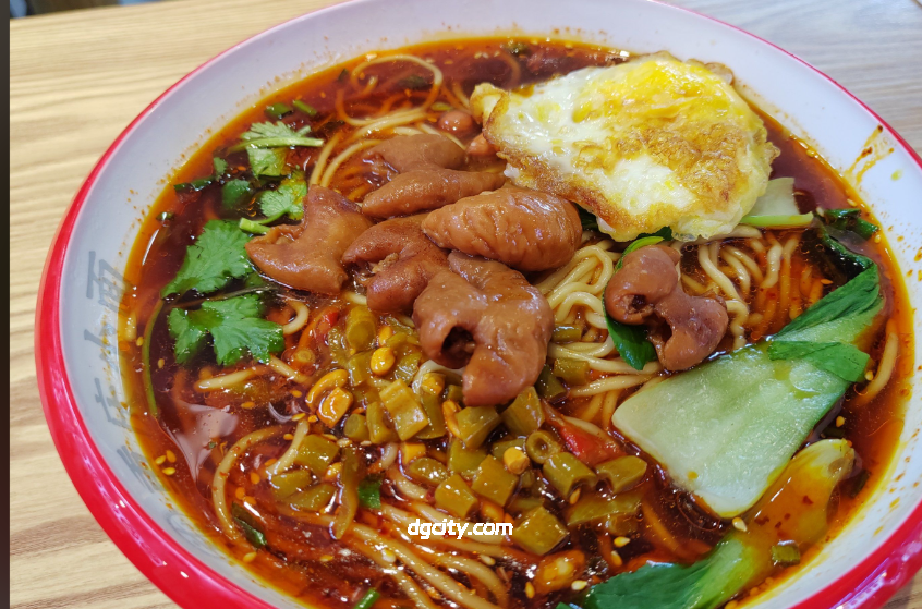 The Soul of Mountain City in Alleys, Ultimate Guide to Chongqing Noodles