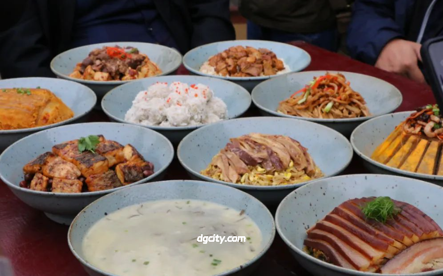 Complete Guide to Chongqing Tujia Eight Bowls, a Traditional Folk Feast