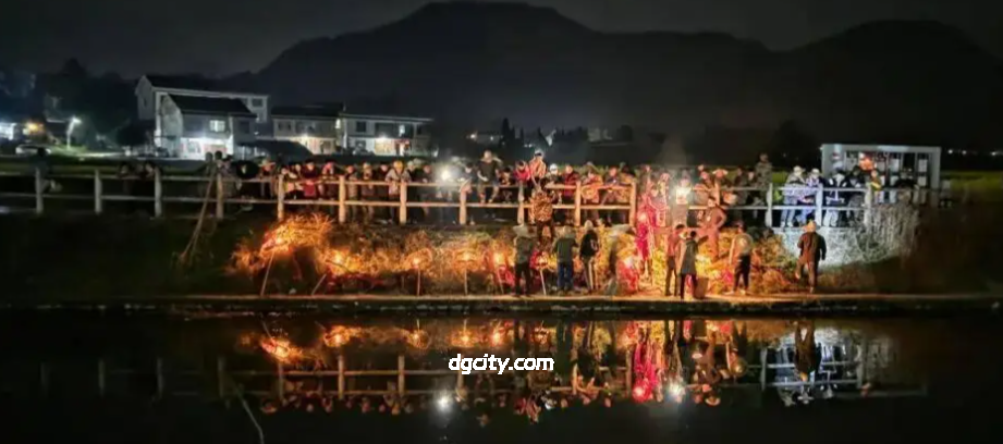 秀山梅江元宵炸龙游玩全指南 赴一场百年非遗的热血元宵之约