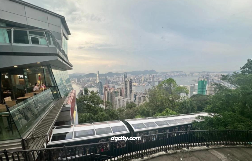 Reach Hong Kong’s Summit: A Comprehensive Guide to Hong Kong Peak & Peak Tram Reach Hong Kong’s Summit: A Comprehensive Guide to Hong Kong Peak & Peak Tram