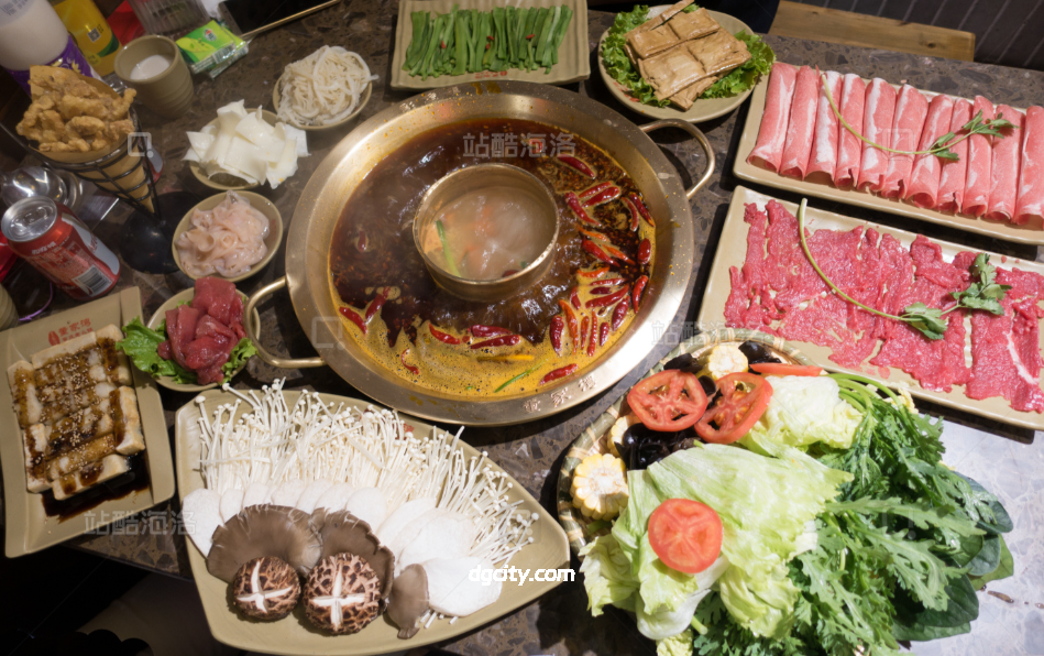 重庆火锅传统制作技艺及地道习俗全解 重庆火锅传统制作技艺及地道习俗全解