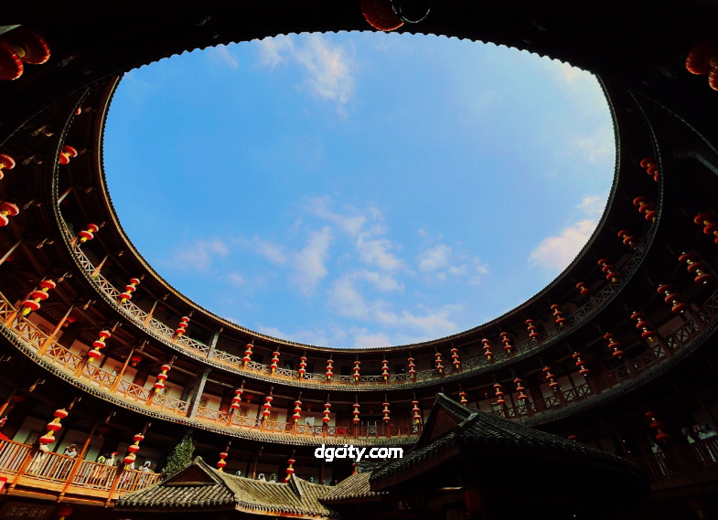 Thousand-Year Hakka Charm, A Town Hides Homesickness – A In-Depth Visit to Luodai Ancient Town