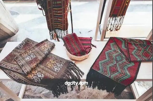 Traditional Li ethnic textiles of Hainan: Heritage Craft-Travel China - 旅行中国