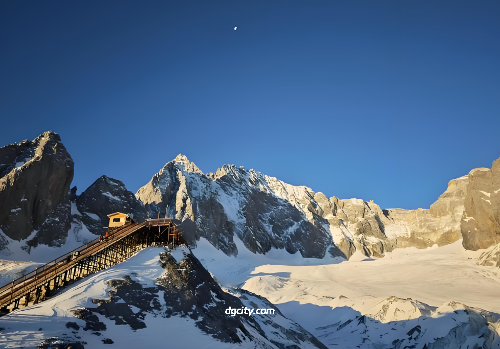 Conquer Jade Dragon Snow Mountain: Sacred Peaks & Alpine Adventures-Travel China - 旅行中国