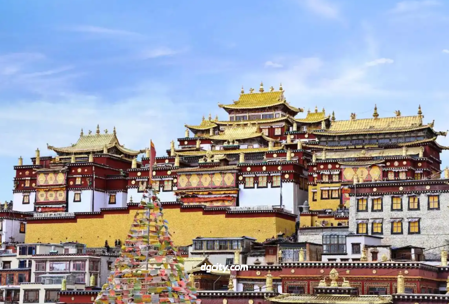 Visit Songzanlin Monastery: ‘Little Potala Palace’ of Tibetan Buddhism