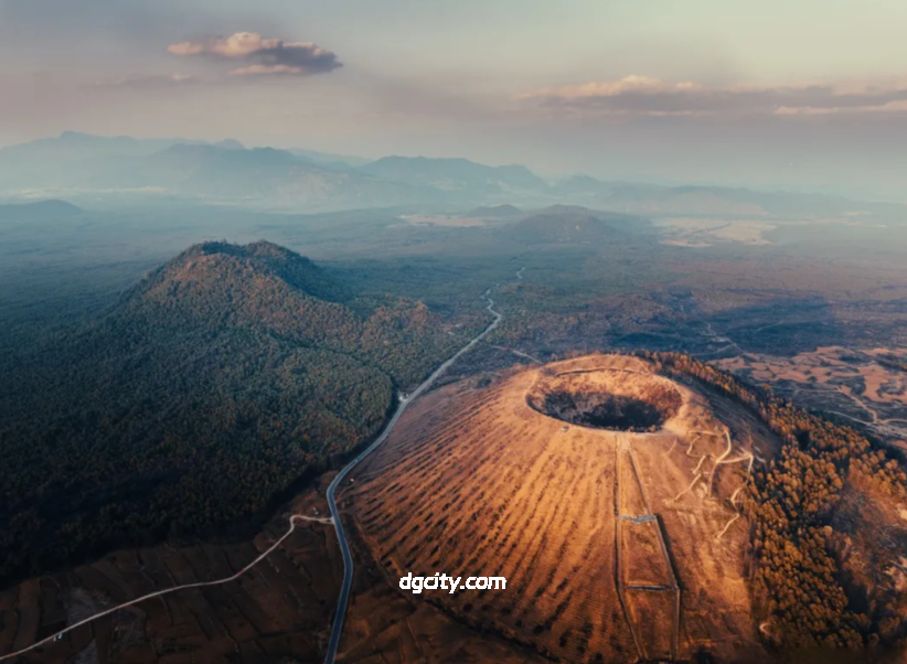 Explore Tengchong Volcanic Area: Geothermal Wonders & Hot Springs-Travel China - 旅行中国