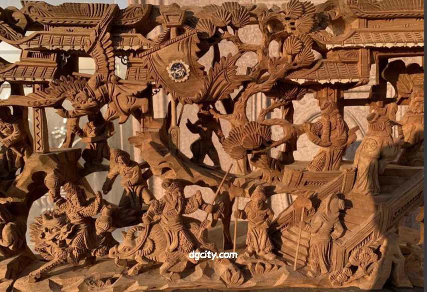 Chaozhou wood carving Making: Guangdong’s Traditional Craft