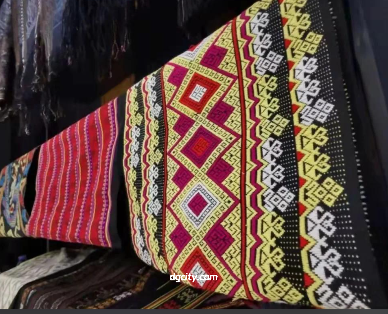 Hainan Traditional Li ethnic textiles: History and Practice-Travel China - 旅行中国