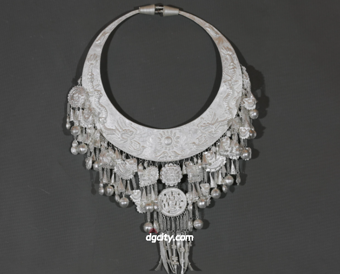 Miao silver jewelry of Guizhou: Art and Technique-Travel China - 旅行中国